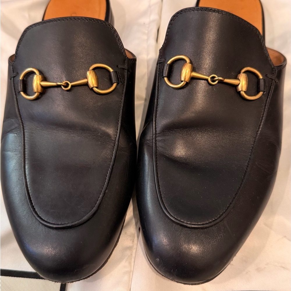 Gucci Black Leather Loafers with Gold Bit Detail - Picture 2 of 4
